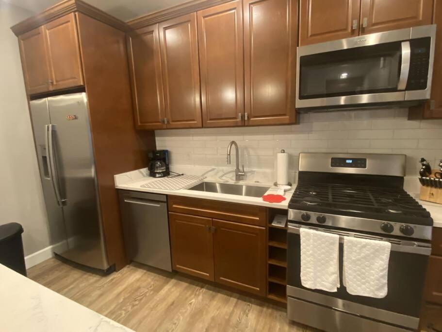 Apartment Apartment, Walkout Basement, Homer, Views!